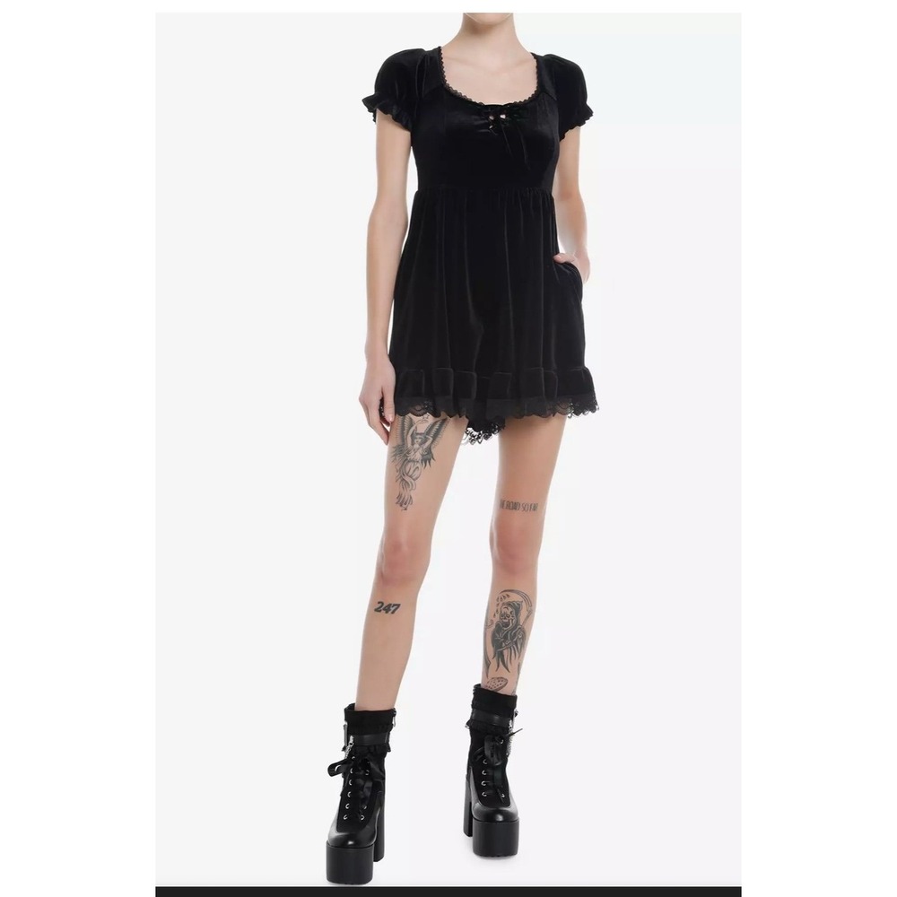 Cosmic Aura Black velvet lace romper